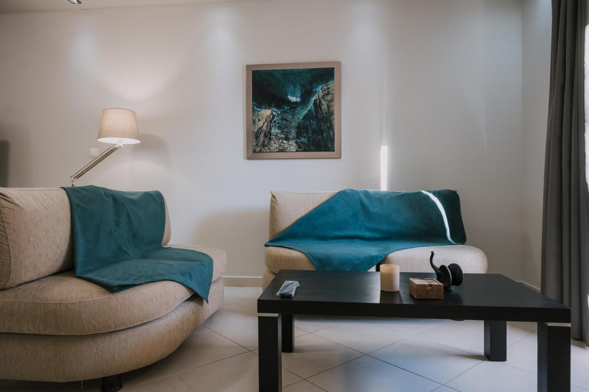 Hb Modern Apartments Tolo Luaran gambar