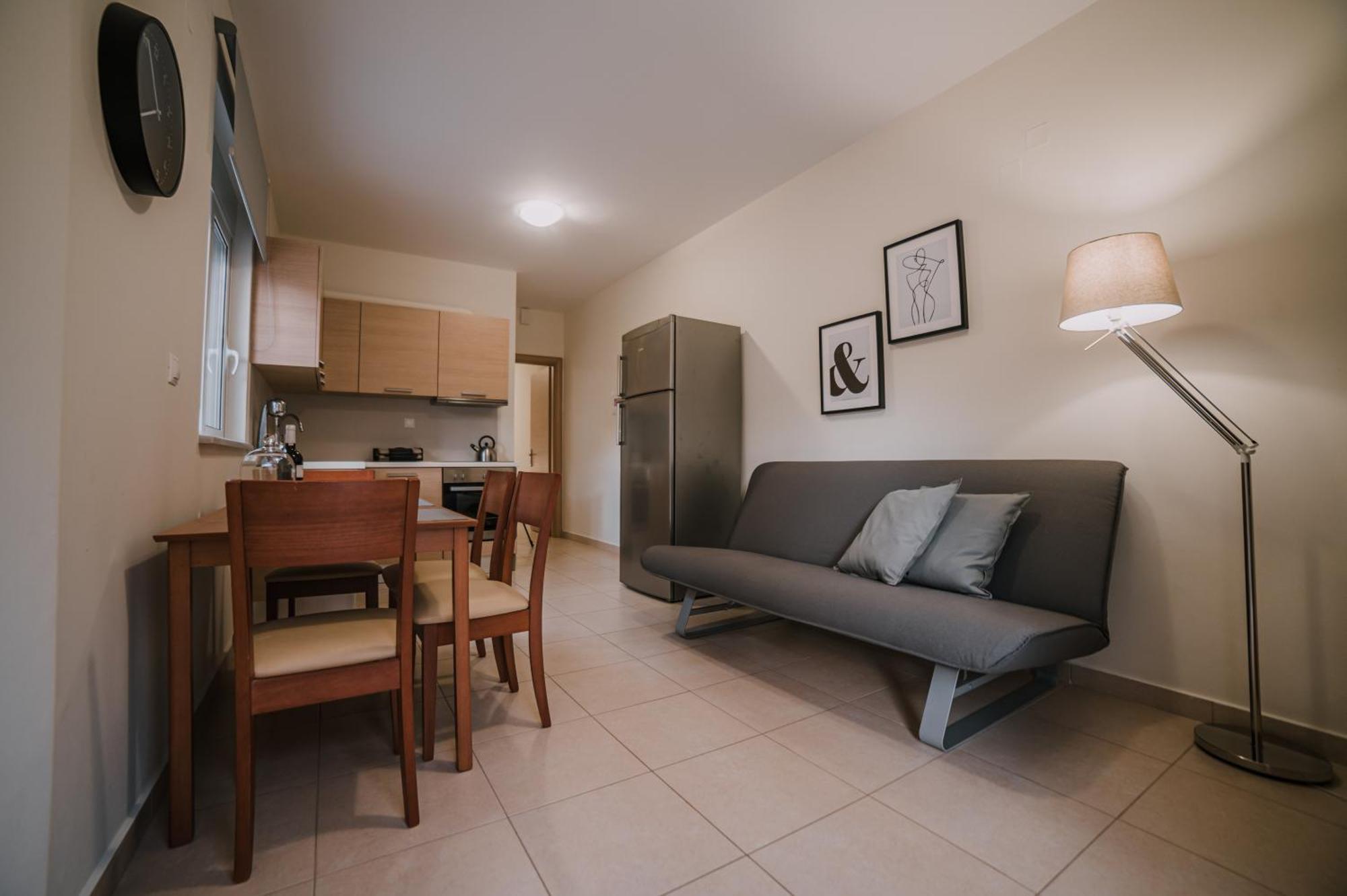 Hb Modern Apartments Tolo Bilik gambar