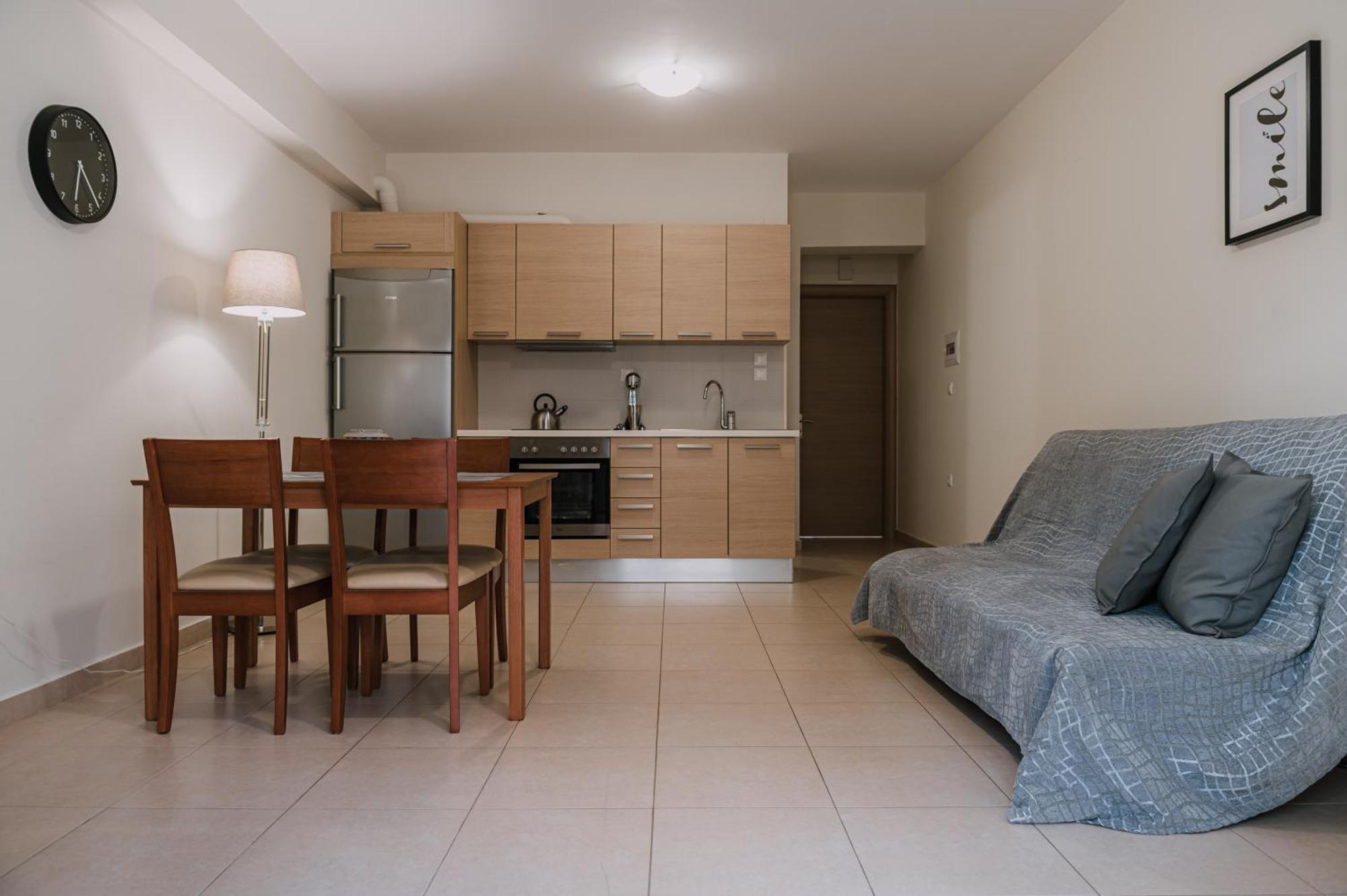 Hb Modern Apartments Tolo Bilik gambar